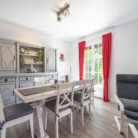 Beautiful With Private Heated Pool